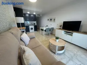 Moderno Apartamento en primera linea de playa con terraza y vistas al mar- Caleta del Puerto - Image 2