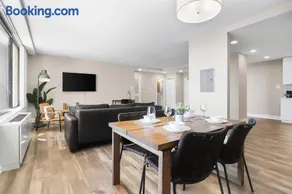Stylish Apt in Crystal City - Image 3