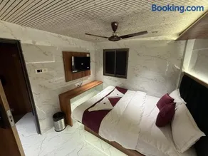 HOTEL ROYAL PLAZa - Image 4