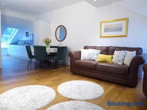 SpringfieldHarrogate - Image 2