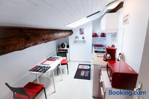 STUDIO 9 Classé 2 Etoiles - Image 1