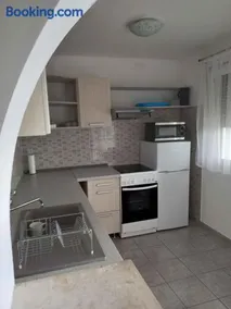 Holiday home in Balatongyörök 42694 - Image 4