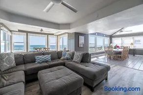Pier House - Nags Head MP 17, Oceanfront, Indoor Pool, Hot Tub, Rooftop Deck, Pets OK - Image 3