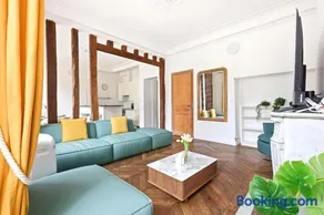 Central Paris 2-Bedroom Apartment with Netflix - Image 2