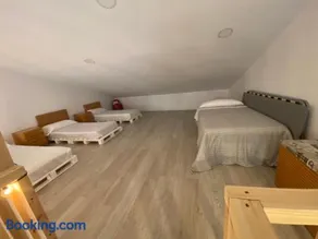 Alojamiento en Losa del Obispo - Image 1