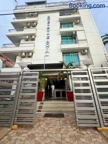 Hotel Suite Royal - Image 5