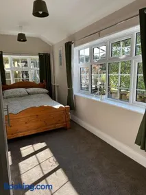 Windrush Apartment - Image 2