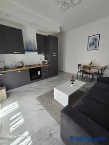House DuDu - Image 1