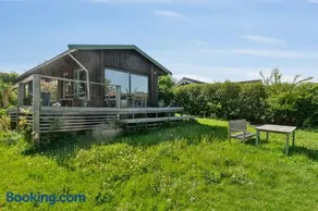 Romantic Retreat Close To The Beach - Image 4