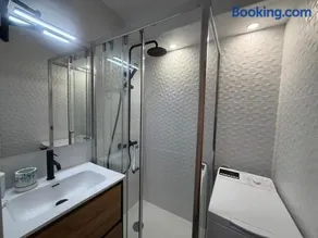 joli T2 proche du centre, en rez-de-chaussée pour 4 à 5 personnes, terrasse, Wi-Fi, parking - Image 4