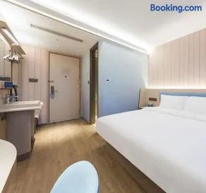 HanTing Hotel Beijing Gongti Dongzhimen - Image 4