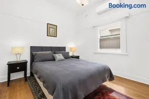 Two bedroom house with great outdoor area - Image 3