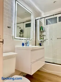 Proper Stays at Melrose Place - West Hollywood Premium G suite - Image 1