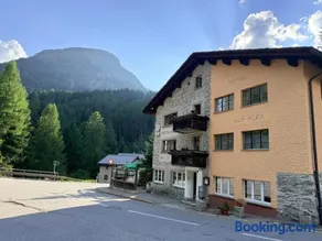 Hotel Alp Sur - Image 1