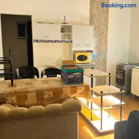 Apartamento a 30m da Praia da Vila Apartamento dos fundos - Image 3