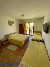 Apartments Bakić - Image 2