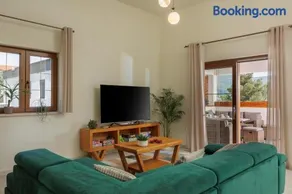 Villa Alora - Image 3