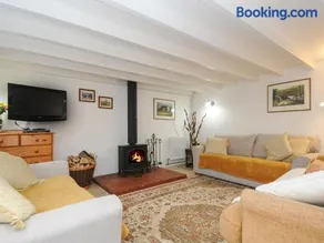 Henwood Barn - Image 3
