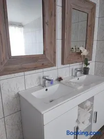 The Place Guesthouse Parys - Image 3
