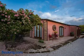 Il Melograno Country Resort - Image 1