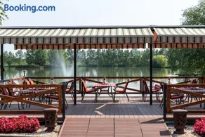 Hotel Bíbic és Tüskevár Étterem és Horgásztó - Image 2