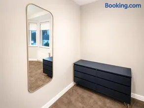 Modern 2 BDR in Prestwick - Sleeps 6 - Parking - Image 1
