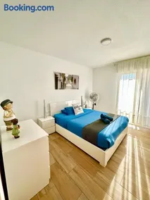 Boutique Apartment by the Sea - Image 5