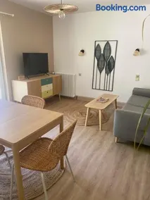 logement avec accès piscine - Image 1