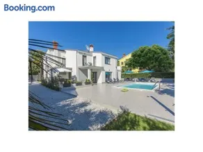 Villa Romi M - Image 1