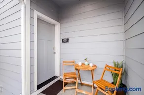 Cozy Private 1BR Suite with Trails and Views, Port Orchard - Image 3