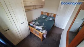 Beautiful 3 bedroom House Manchester - Image 5