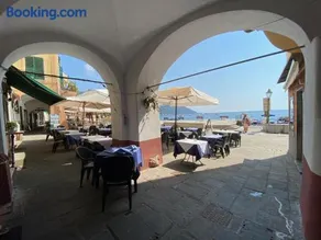 Camogli - "Il mare dietro l'angolo" - Liguria Holidays - Image 3