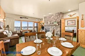Amazing Superior Lake View Condo and Heated Pools - Image 1