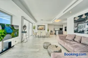 2288 new modern penthouse with privat pool - Image 4