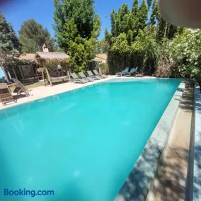 Villa pres d' Aix en provence et Marseille - Image 1