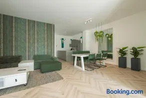 Home city hotspot, near city center and park - Image 2