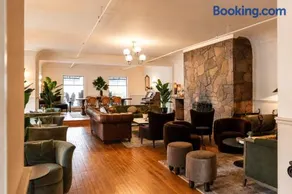 Hotel St Moritz - Image 4