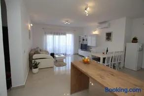 Apartments Krešan Soline - Image 1