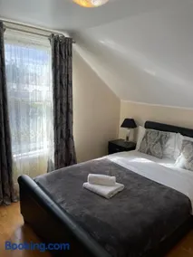 The White Lodge Hotel - Image 2