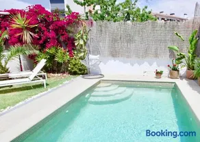 Beach house with private swimming pool * 5 min walk to the beach - Image 1