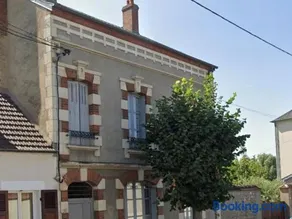 Maison années 30 avec jardin, piscine, proximité Loire, 4 chambres, vélos, idéale familles/amis - Image 1