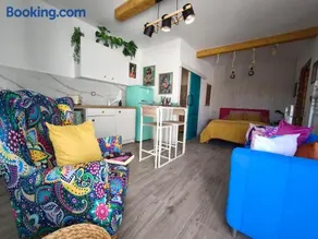 Home Glos ter - Image 1
