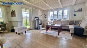 Schickes-Ferienhaus-direkt-am-Waldrand - Image 2