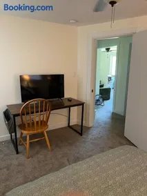 Downtown Livingston Retreat - Image 4