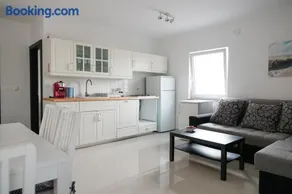 Apartments Zanic with private swimming pool and sea view - Image 3
