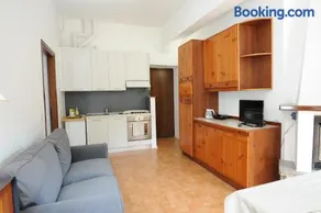 Little House - Image 5