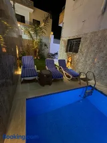 KR Hotel - Image 3