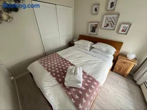 Home Away From Home 2BR 3 BD 2 BTH AC 6 guests with Amazing water view - Image 3