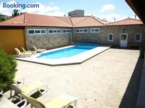 Villa Chamosinhos - Image 1
