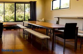 Bellarine Lodge Sleeps 30 - Image 4